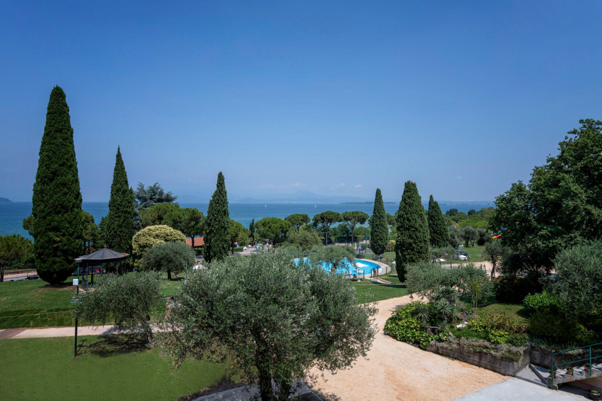 Club Del Sole Desenzano Boutique Aparthotel 4*