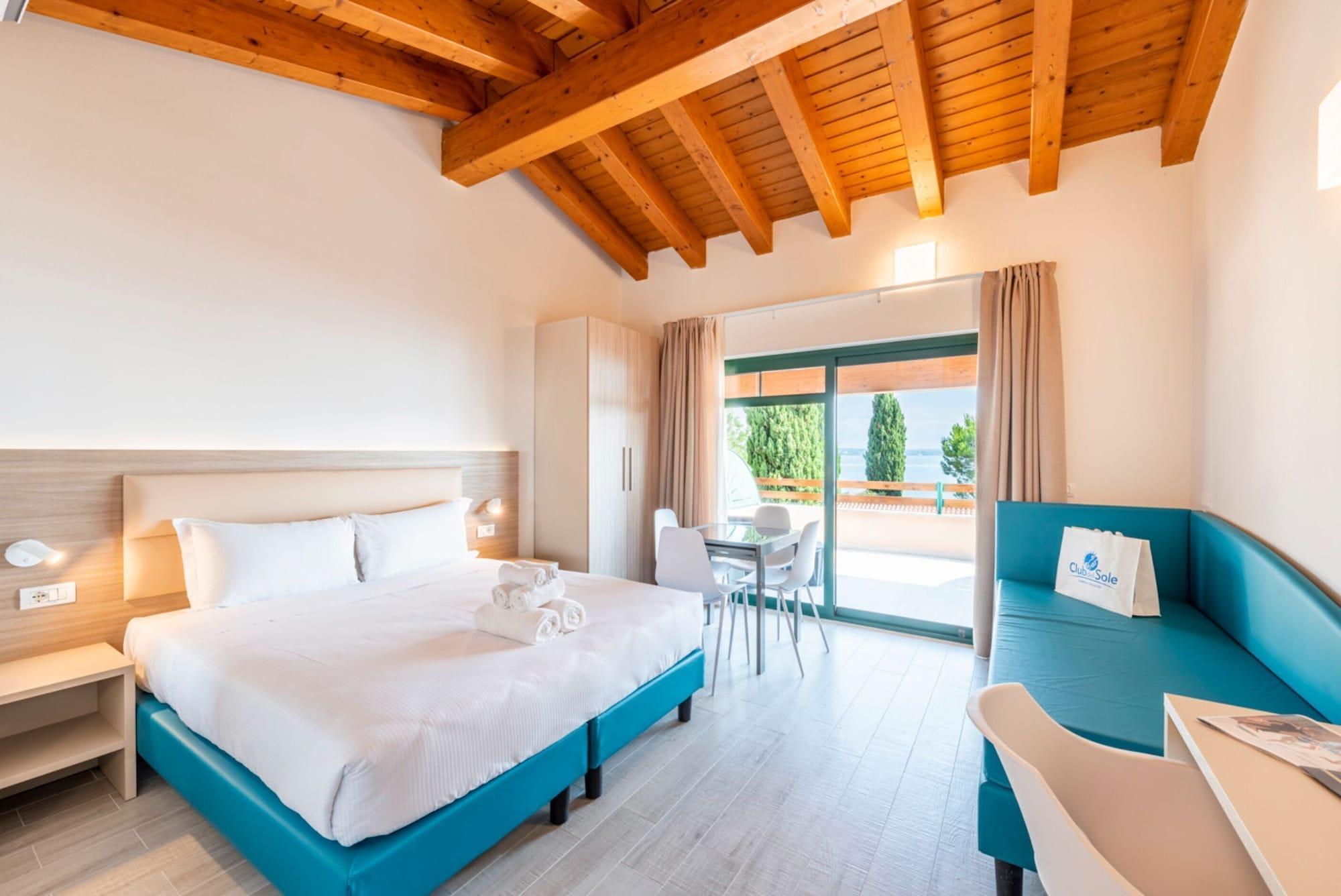 Club Del Sole Desenzano Boutique 4*