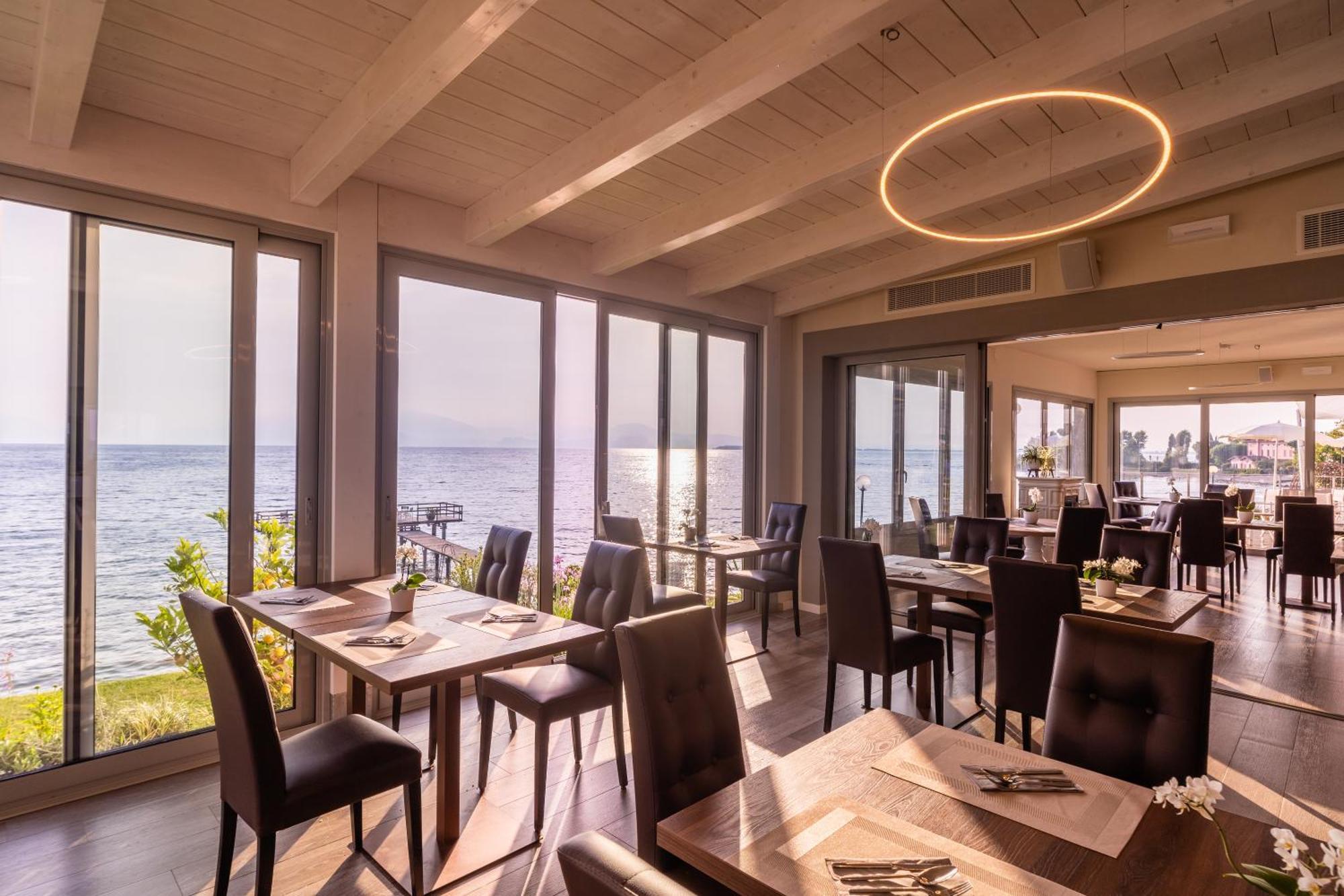 Club Del Sole Desenzano Boutique 4*