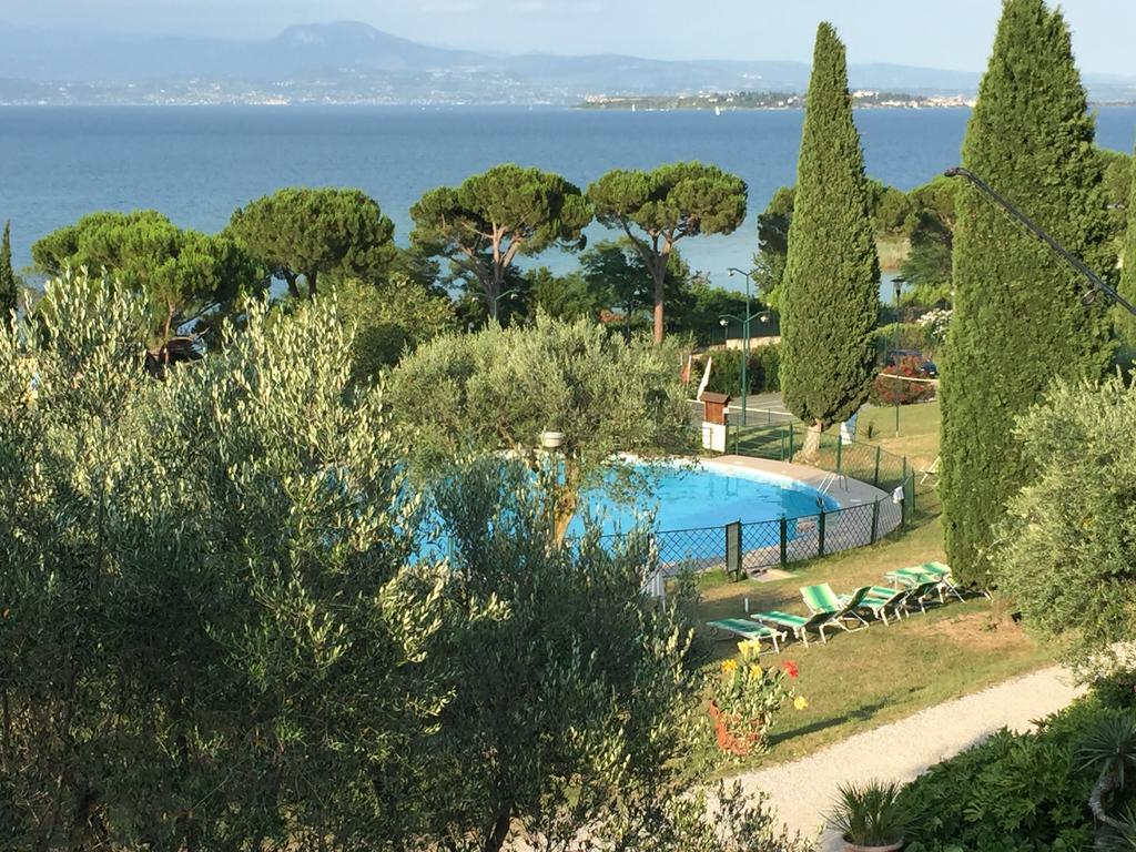 Desenzano Village 4*